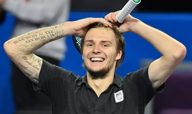 Лучший теннисист Казахстана не смог пробиться в 1/8 финала Уимблдона-2024