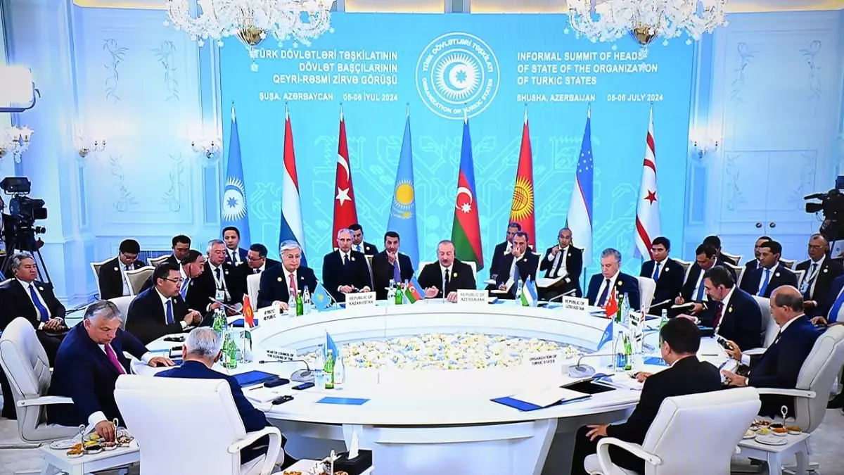 Президент Казахстана принял участие в неформальном саммите Организации тюркских государств