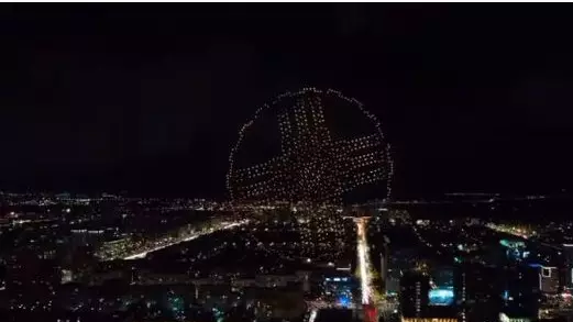 Астанада дрондар шоуын 100 мыңнан астам адам тамашалады