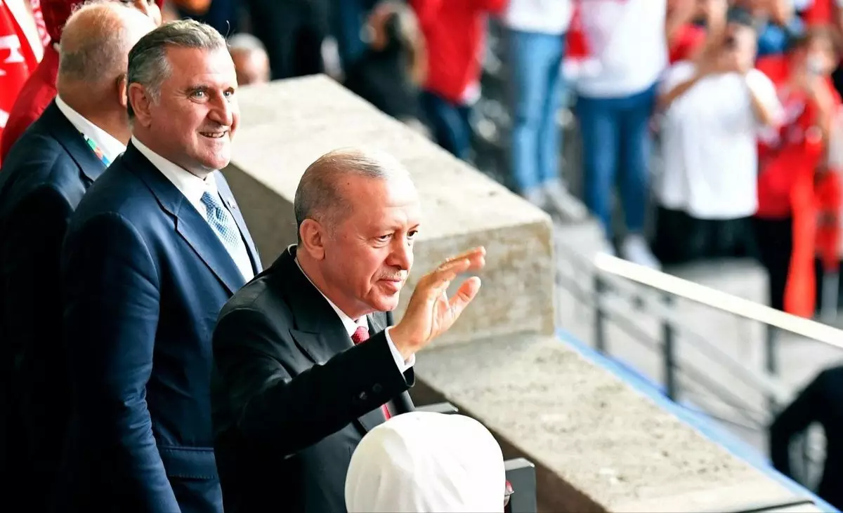 Эрдоган посетил матч Турции с Нидерландами в 1/4 финала Евро