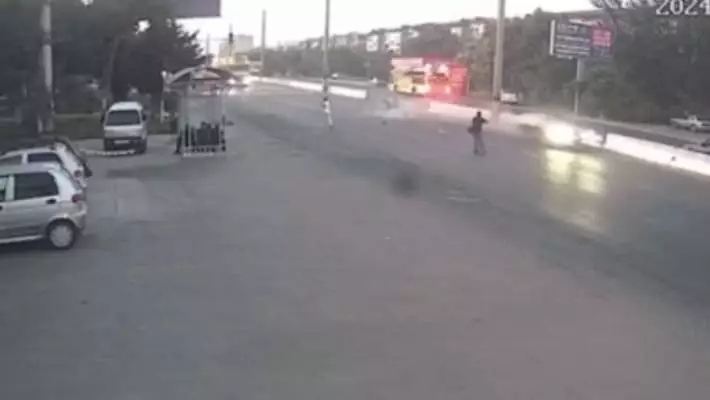 В Ташкенте школьник на арендованном авто на скорости сбил человека