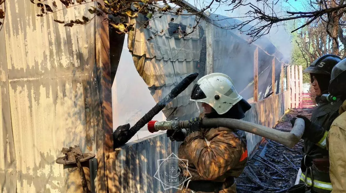 Пожар произошел в одной из шашлычных Алматы