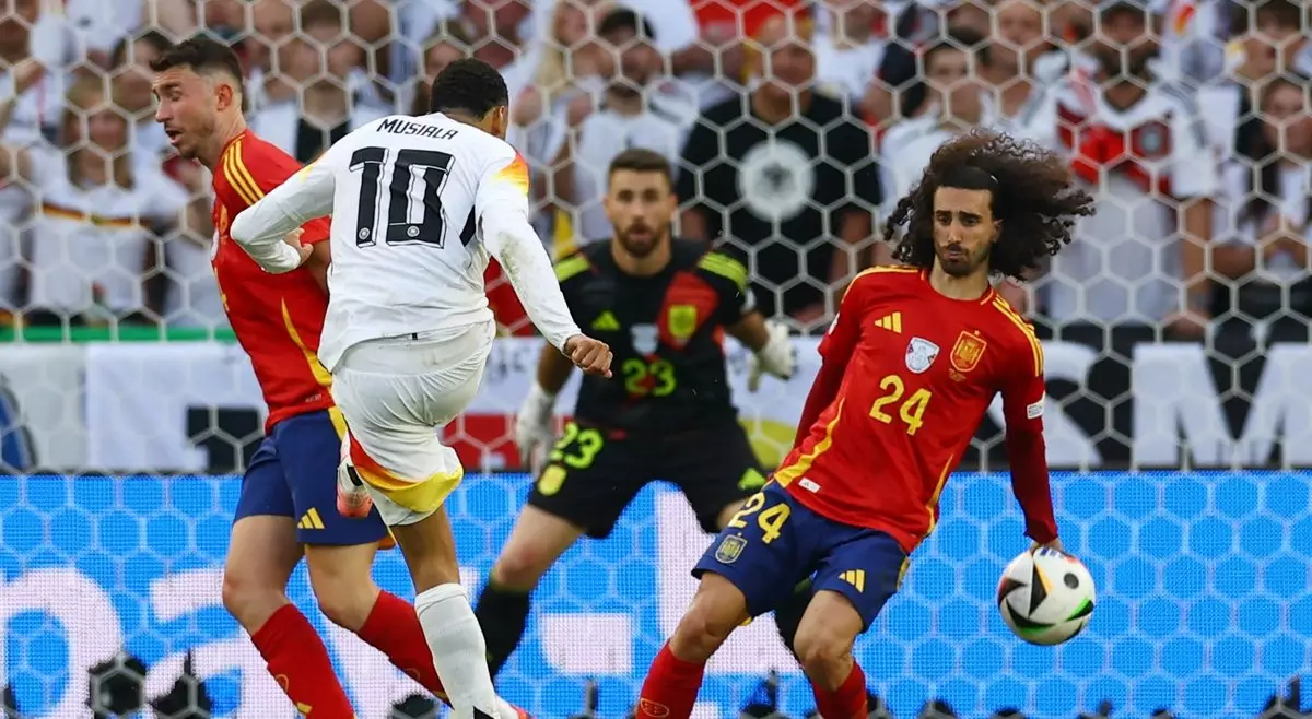 350 тысяч человек хотят переигровки матча Испания — Германия. В чем дело и возможно ли это?