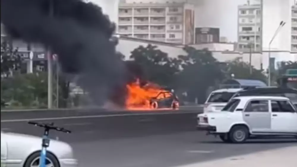 Женщина получила ожоги во время возгорания машины в Актау