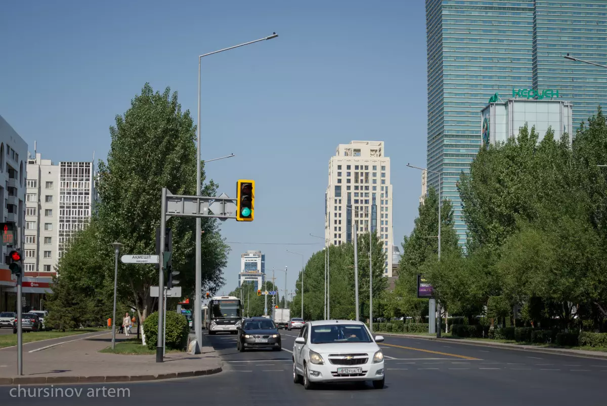 Движение на мосту Тауелсиздик ограничат в Астане