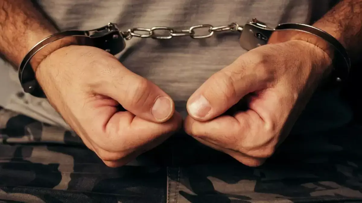 Ограбил сослуживца и повесил кредит: В Алматы осудили военнослужащего