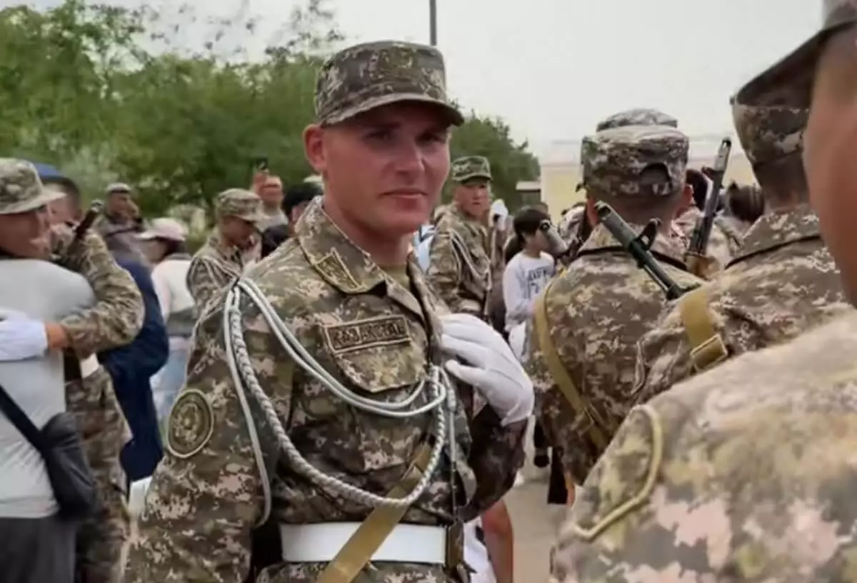 Солдата, к которому не приехали на присягу, перевели в президентский полк