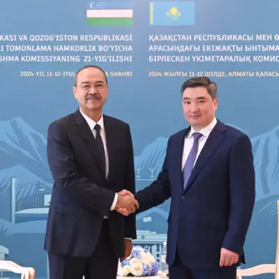 Олжас Бектенов и  Абдулла Арипов обсудили темпы работ по укреплению торгово-экономического сотрудничества