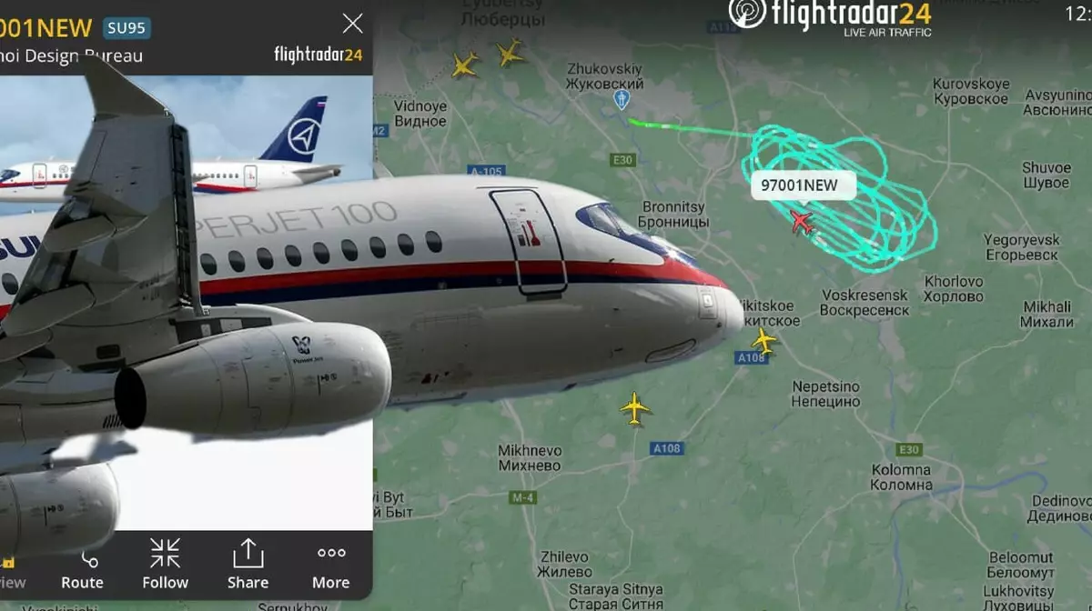 Пассажирский самолет Sukhoi Superjet 100 разбился в Подмосковье