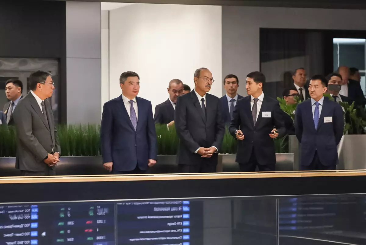 Премьер-министру Узбекистана показали продвинутые объекты транспортной и цифровой инфраструктуры в Алматы