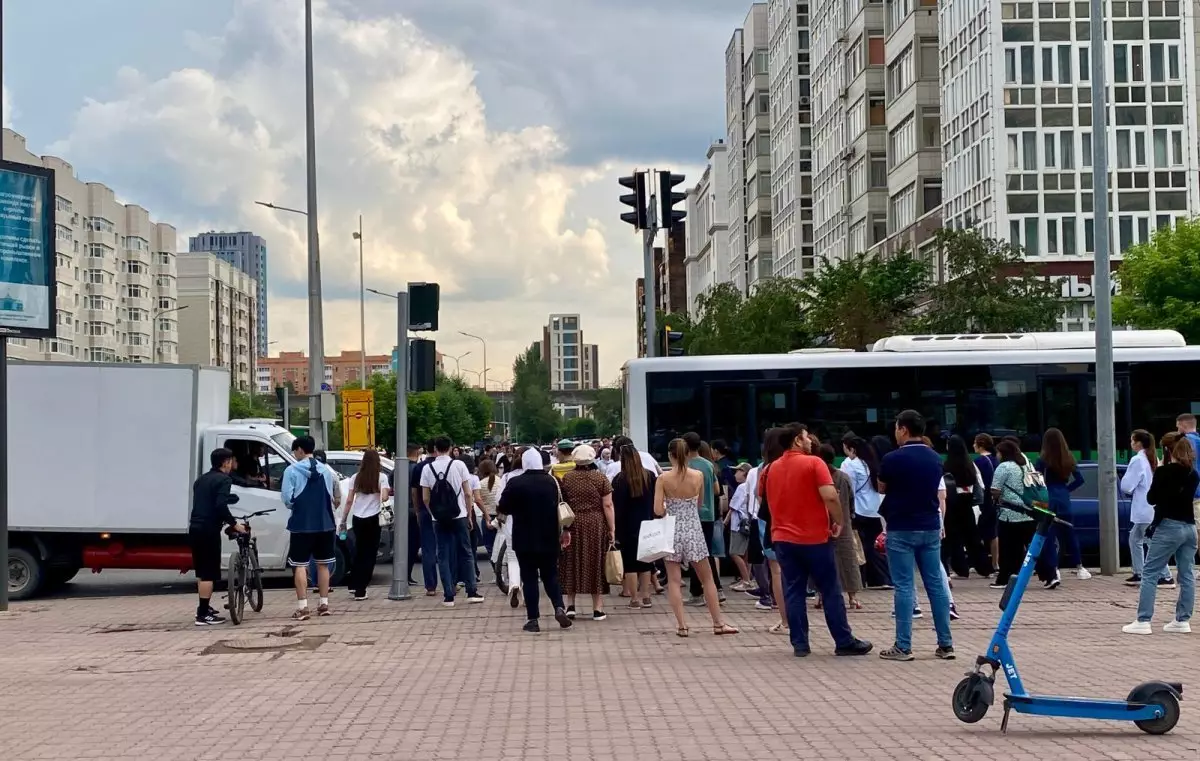 Схемы движения автобусных маршрутов временно изменили в Астане