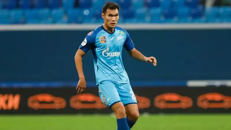 Футболист из Казахстана выиграл трофей с зарубежным клубом