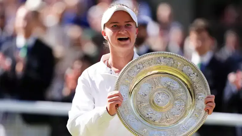 Теннисистка, которую не может победить Рыбакина, выиграла "Уимблдон - 2024": как это было