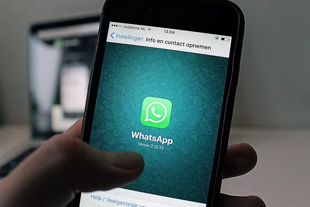 Перевод голосовых сообщений в текст в WhatsApp заработает на русском языке