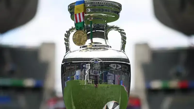 Как выглядят главные трофеи чемпионата Европы по футболу в Германии