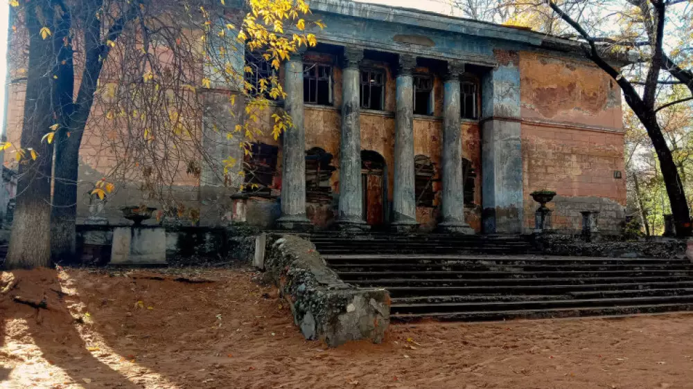 Исчезающая Алма-Ата: зачем снесли старинное здание стадиона "Медик"