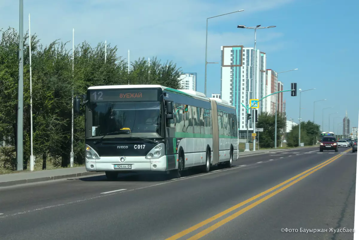 Два автобуса изменили маршрут в Астане