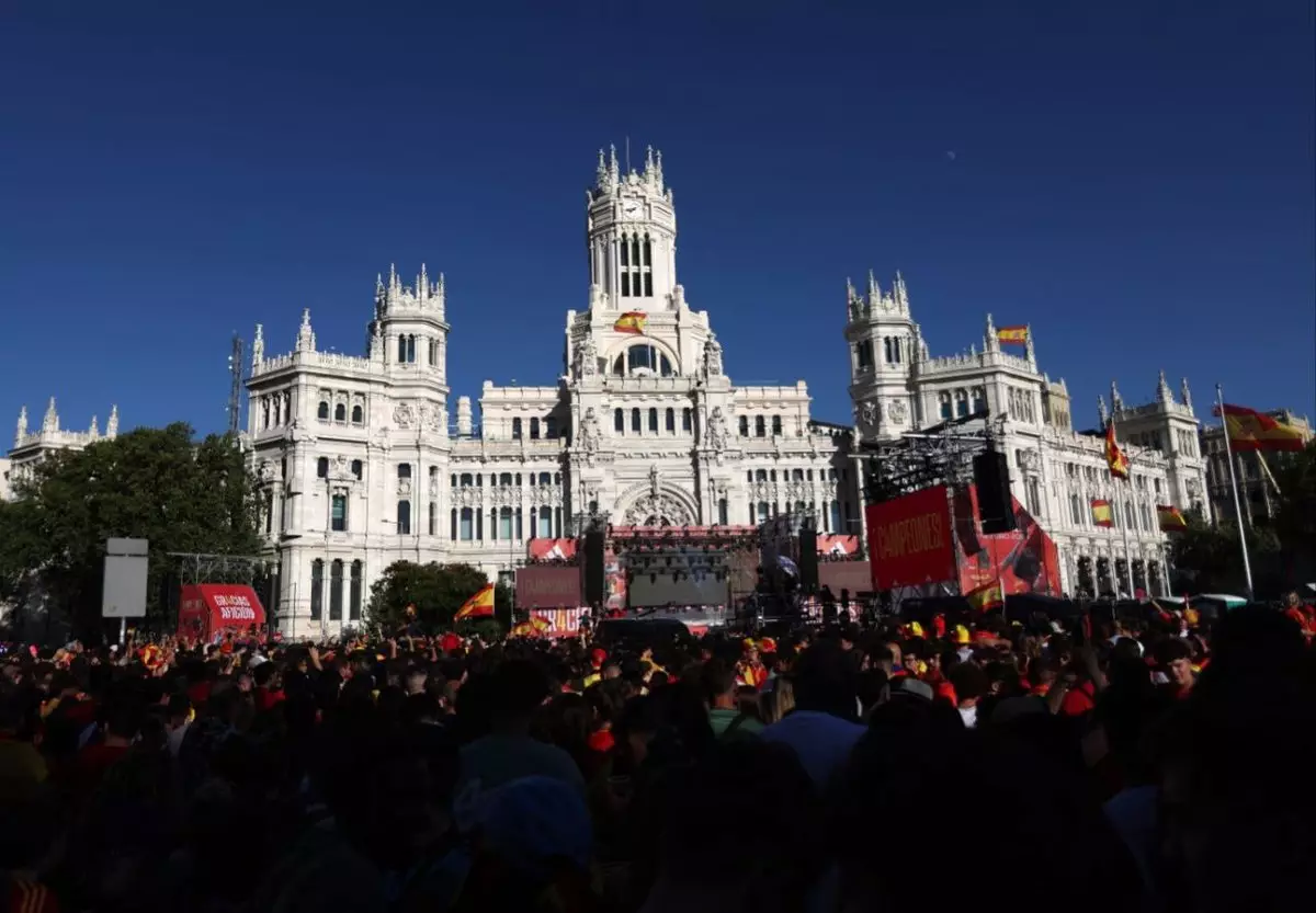 Сборная Испании провела чемпионский парад в Мадриде после победы на Евро-2024