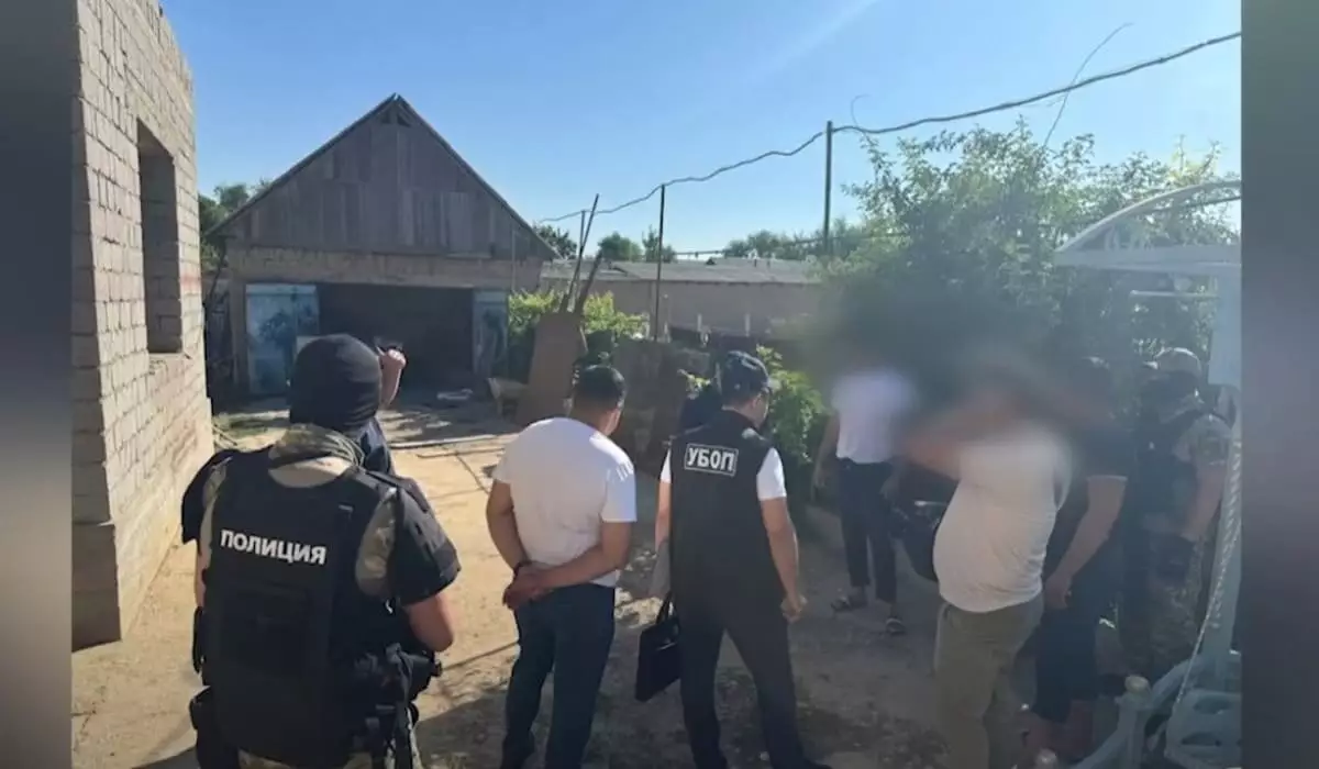 Вооруженные разборки молодежи: 14 человек задержали в Алматы и Шымкенте