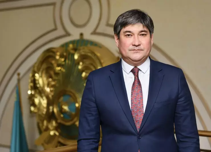 Токаев сменил послов Казахстана в Венгрии и Албании
