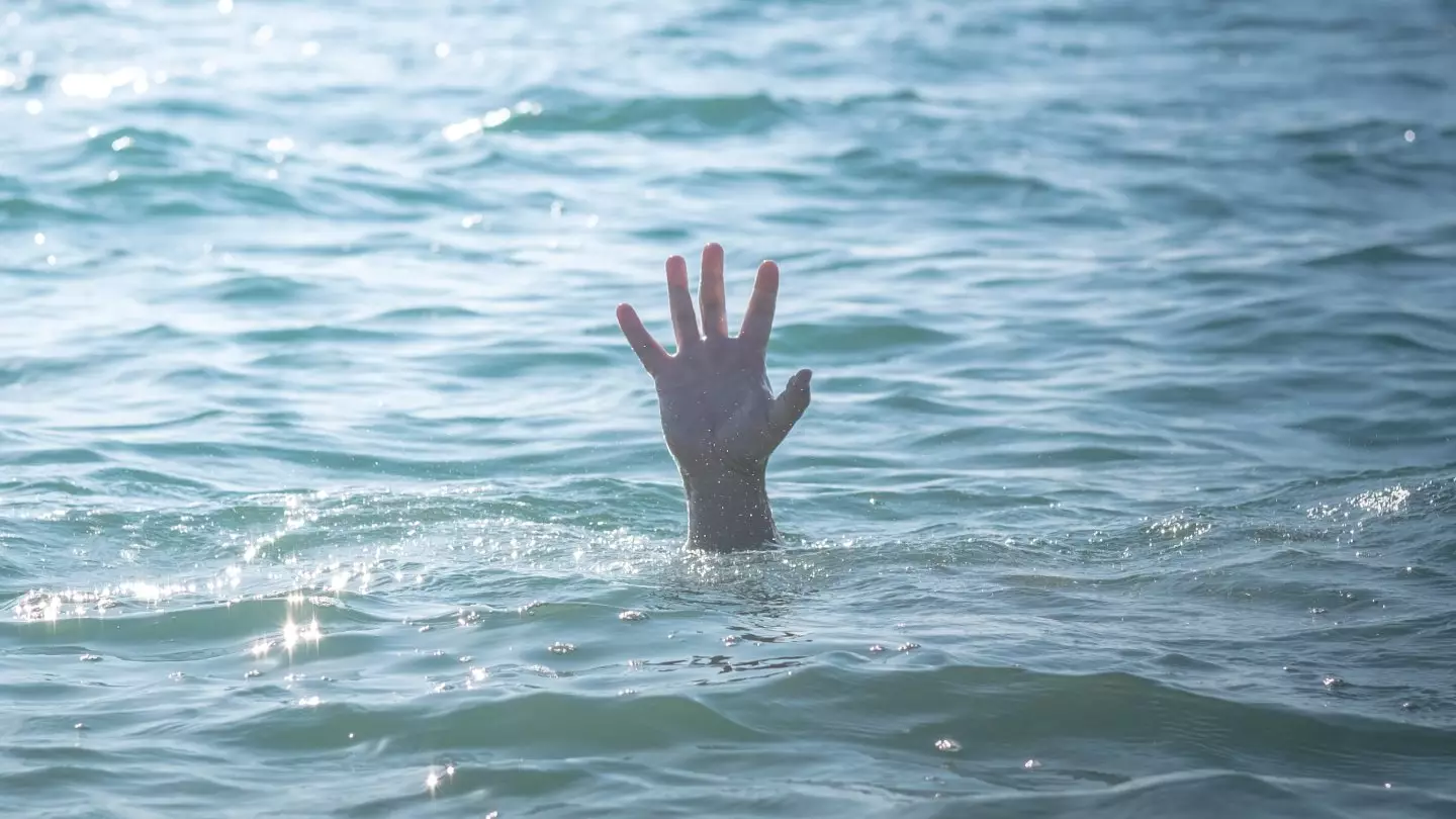Три девочки утонули в реке Урал