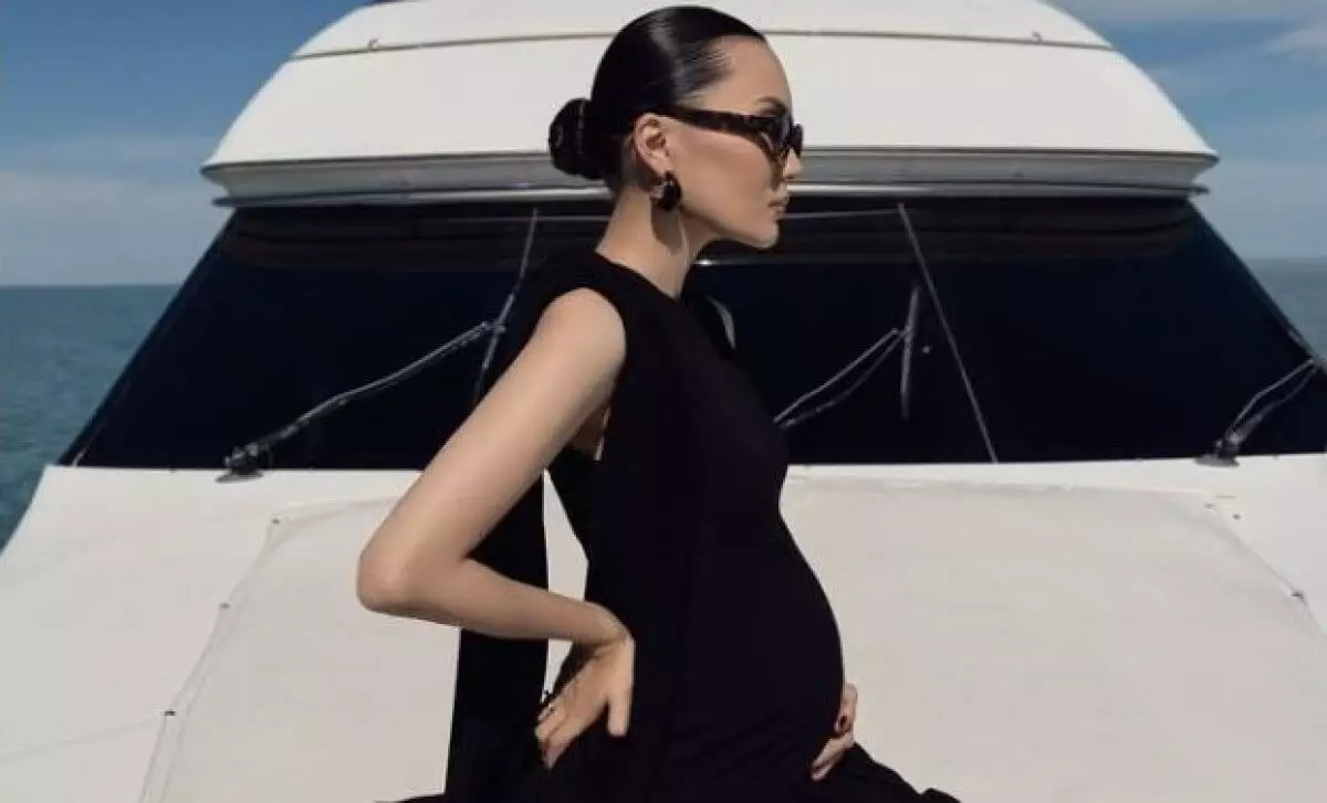Дочь Баян Алагузовой объявила о беременности третьим ребенком
