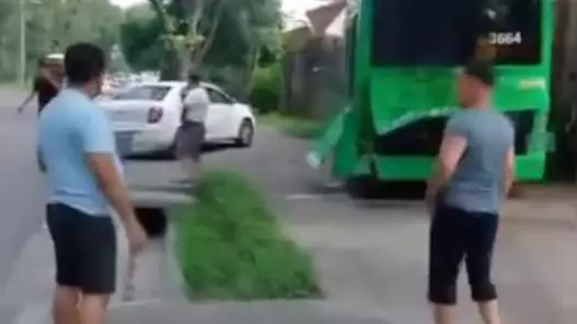 Жолаушы Алматыдағы автобус апатының қалай болғанын айтты