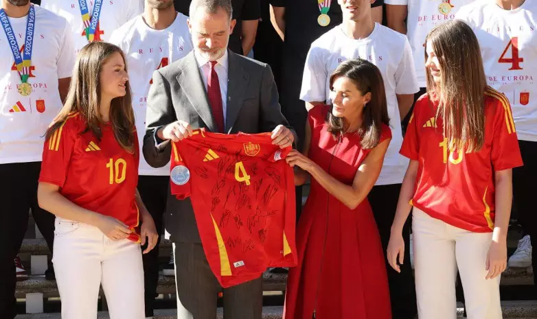Король Испании поблагодарил национальную команду за победу на Евро-2024