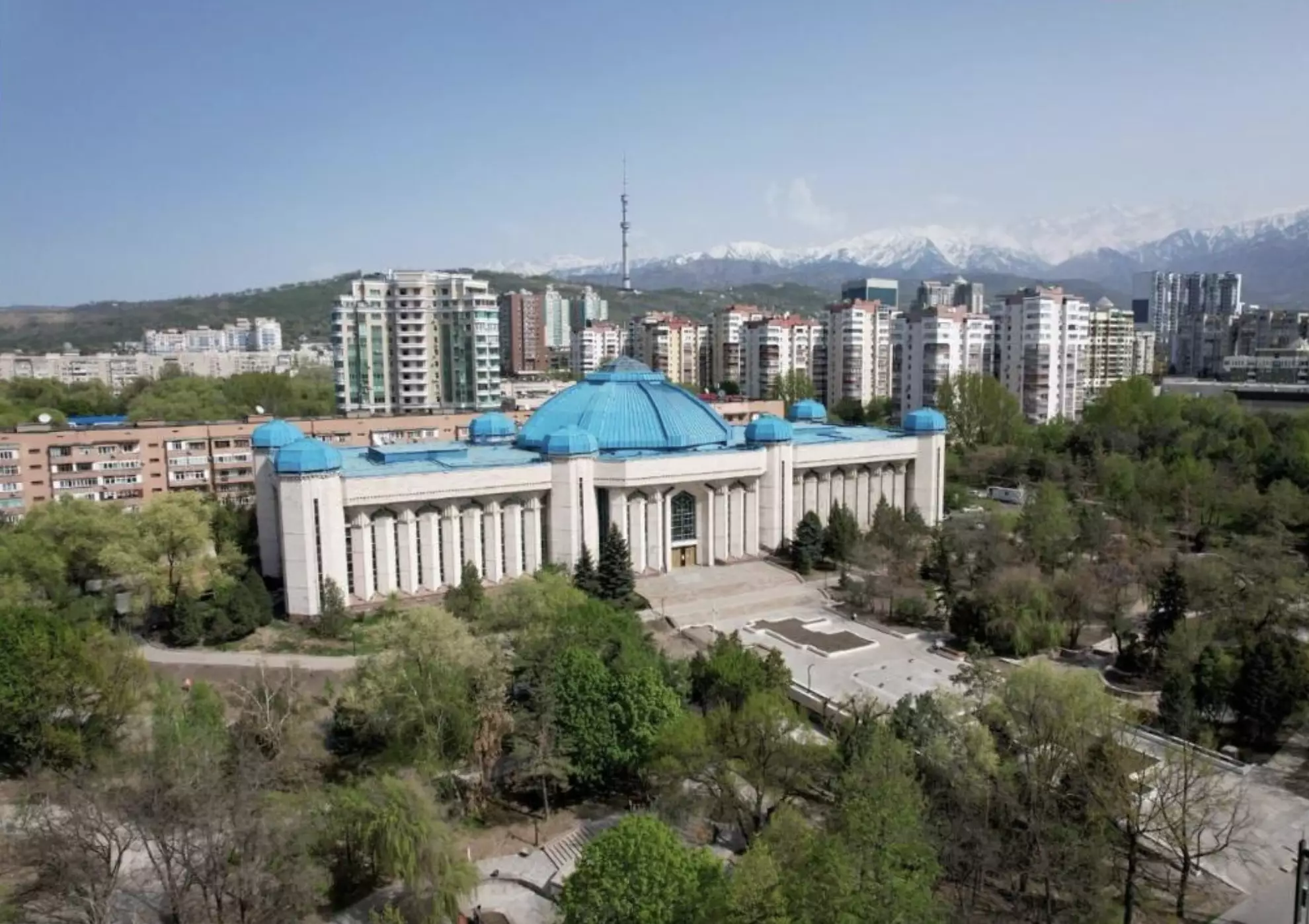 Фонтан у государственного музея в Алматы планируют восстановить до конца года