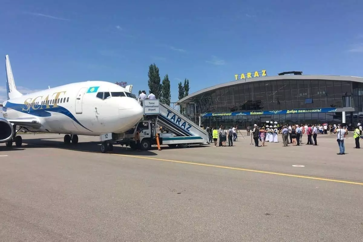 Россиянина арестовали на 5 суток по прибытии самолета в аэропорт Тараза