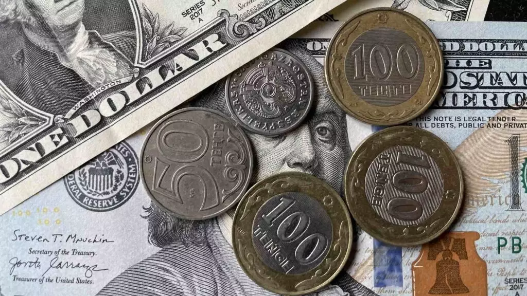 Сколько стоят доллар, евро и рубль в обменниках 17 июля