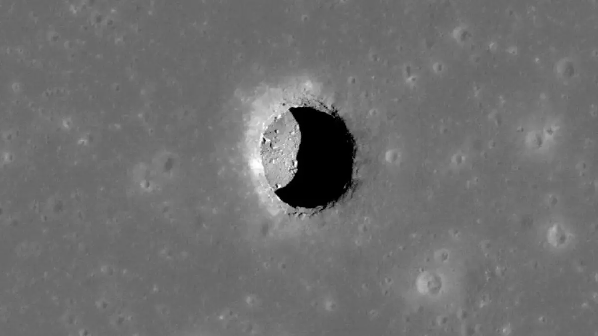 Ученые обнаружили на Луне огромную пещеру, которую можно использовать для укрытия астронавтов