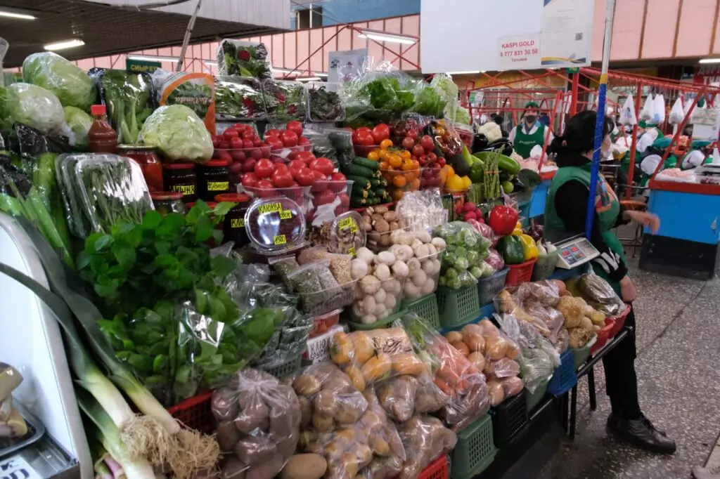Предельные цены на овощи с 1 сентября установили в Алматы: в списке картофель, морковь, лук и капуста