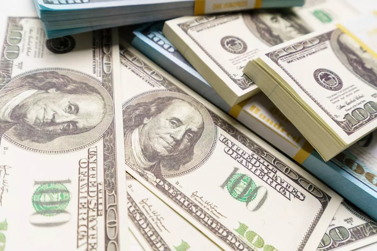 Притормозил: что происходит с долларом в Казахстане