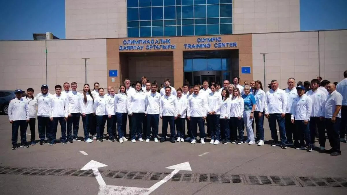 Казахстанских олимпийцев проводили на Игры во Францию
