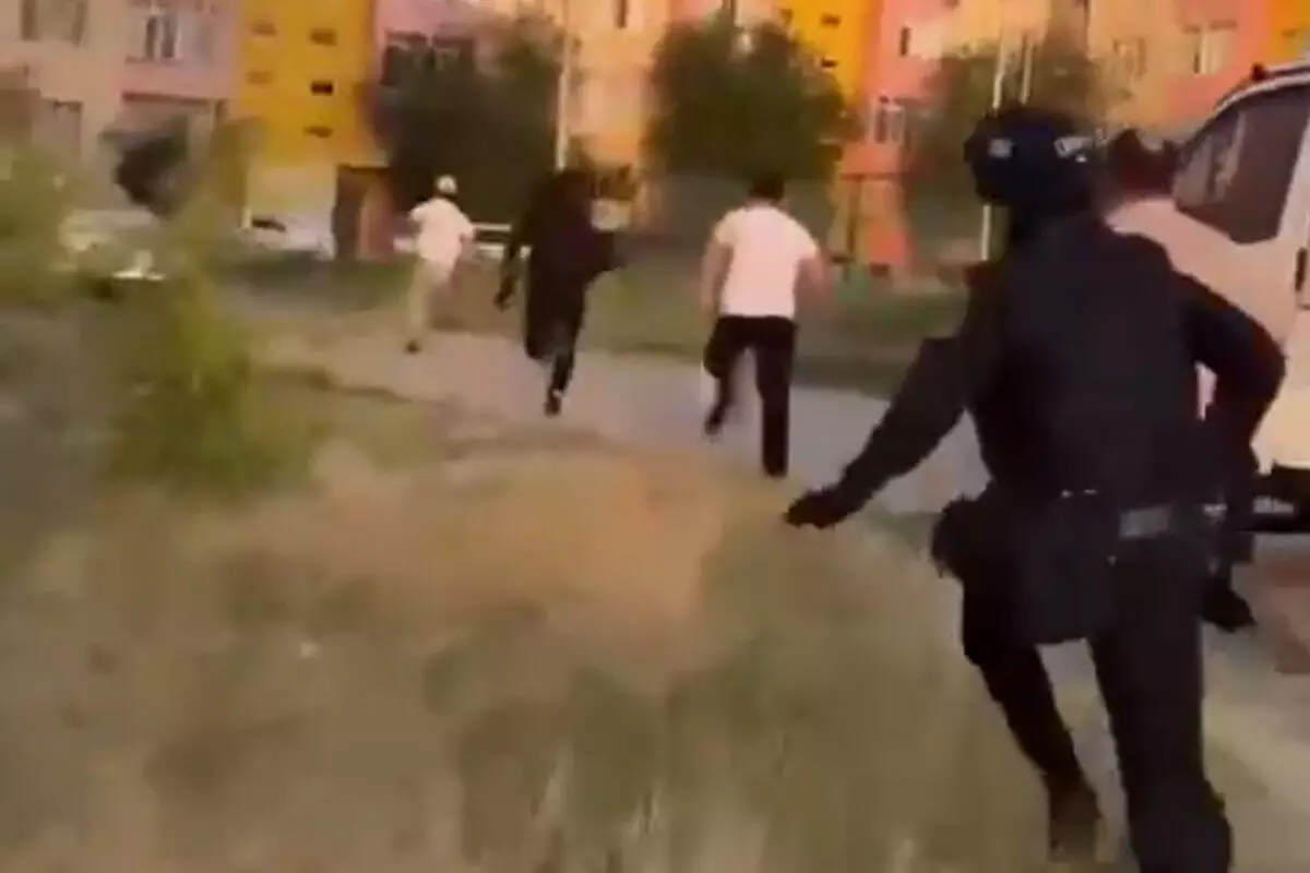 Требовал миллион: видео задержания вымогателя сняли в Атырауской области