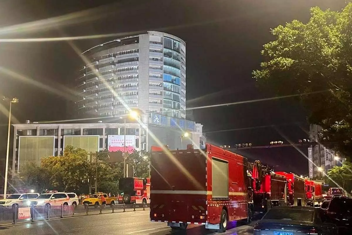 При пожаре в торговом центре в Китае погибли 16 человек