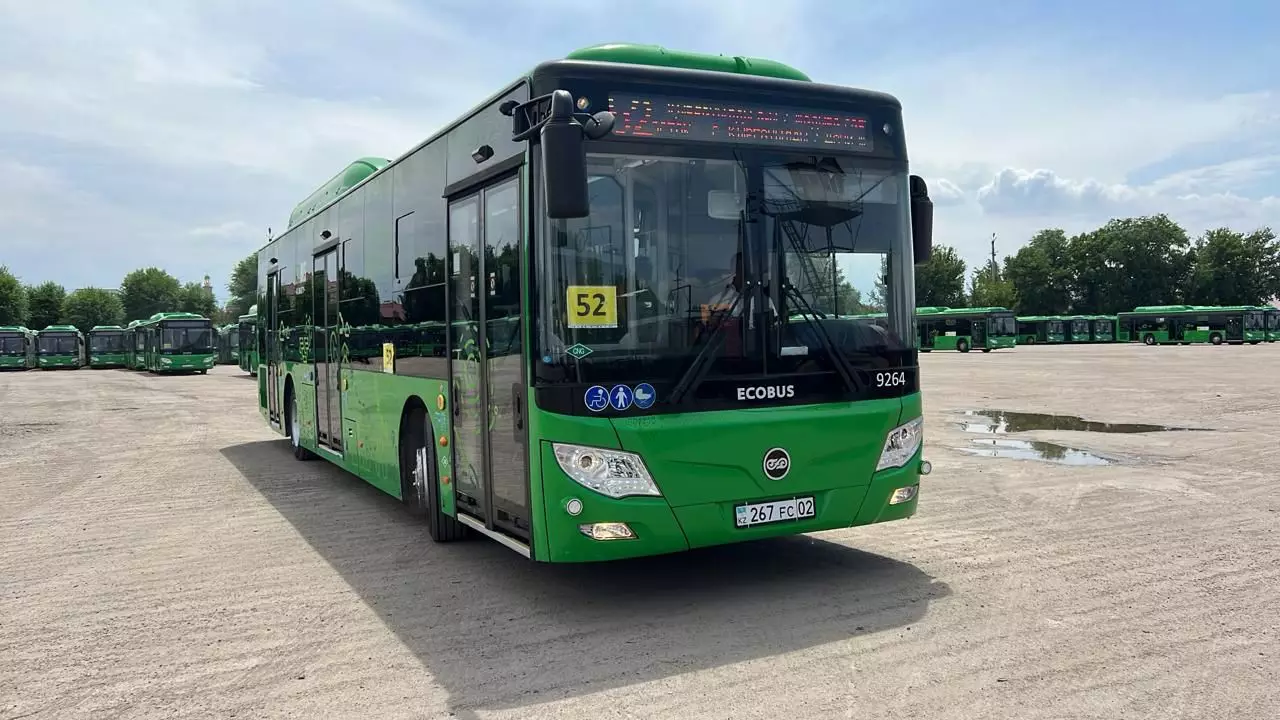 В Казахстане снижены требования к водителям автобусов