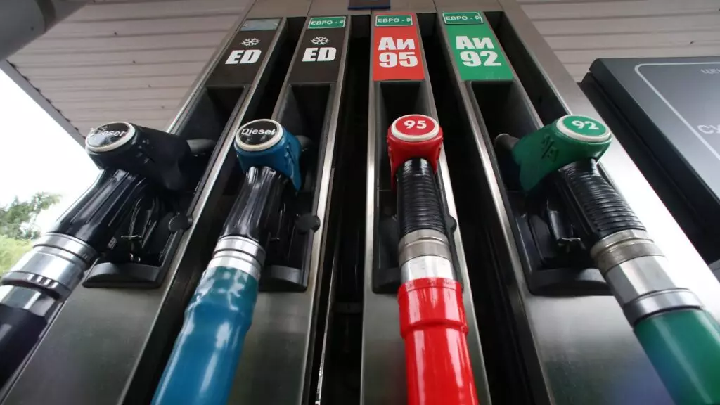 Стоит ли ожидать роста цен на бензин в Казахстане?