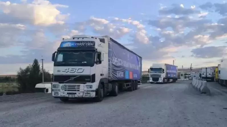 Қазақстан Қырғызстанға 40 тонна гуманитарлық көмек жіберді