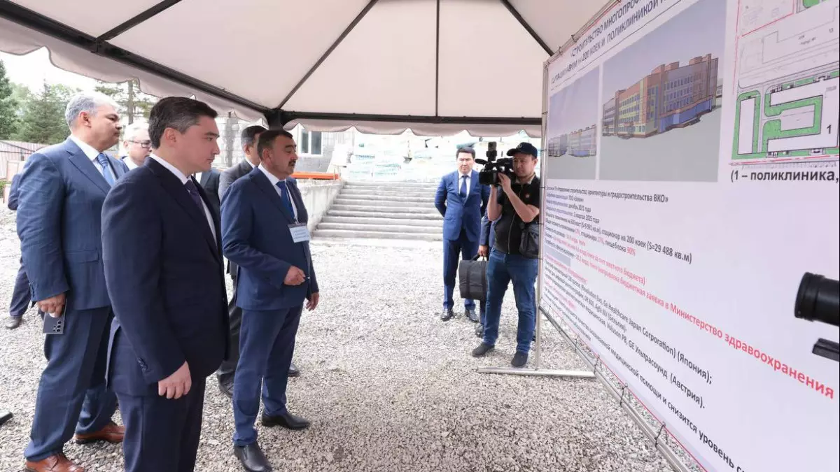 Премьер Казахстана ознакомился с ходом реконструкции ТЭЦ Риддера