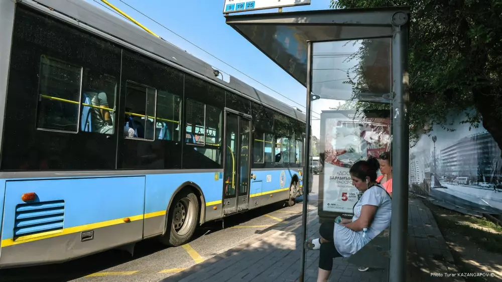 Алматы автобустарында жол ақысын төлеу ережесі өзгереді