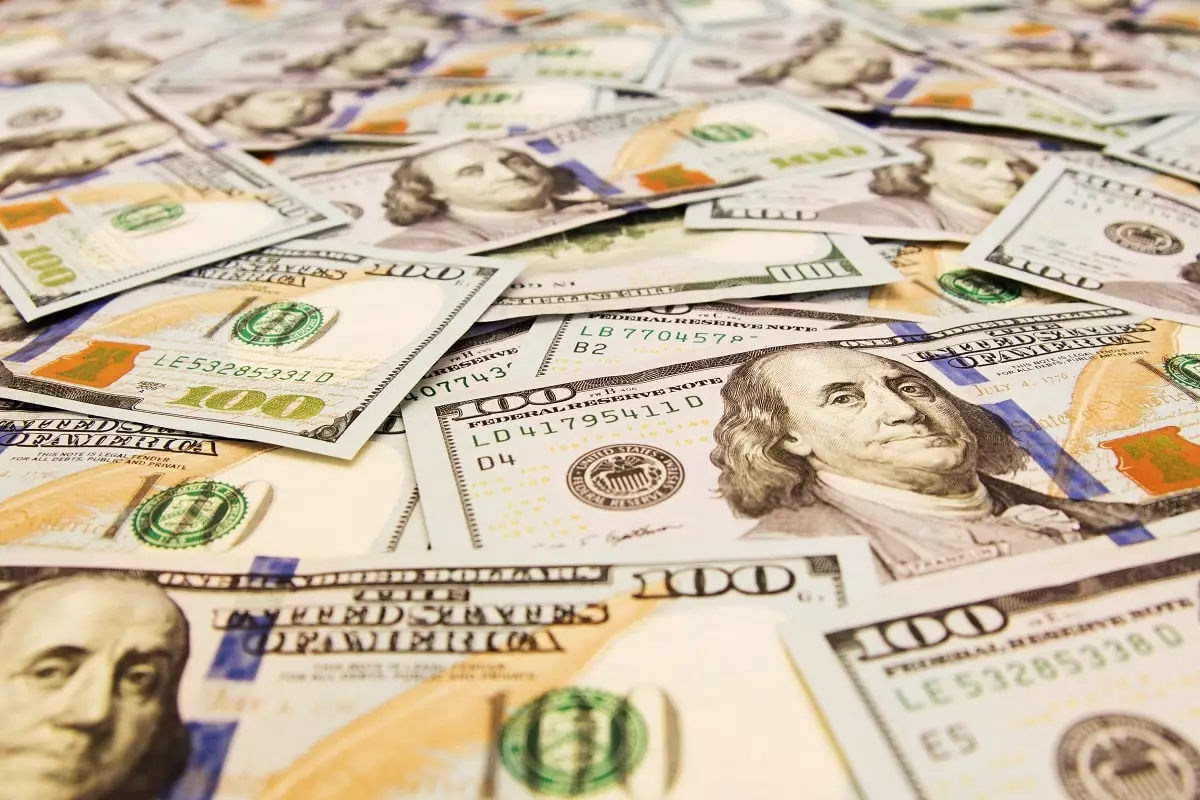 Прямо по курсу: что происходит с долларом в Казахстане 