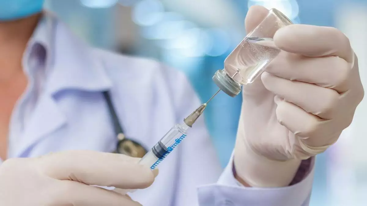 В Казахстане девочек-подростков начнут вакцинировать против ВПЧ в сентябре (ВИДЕО)