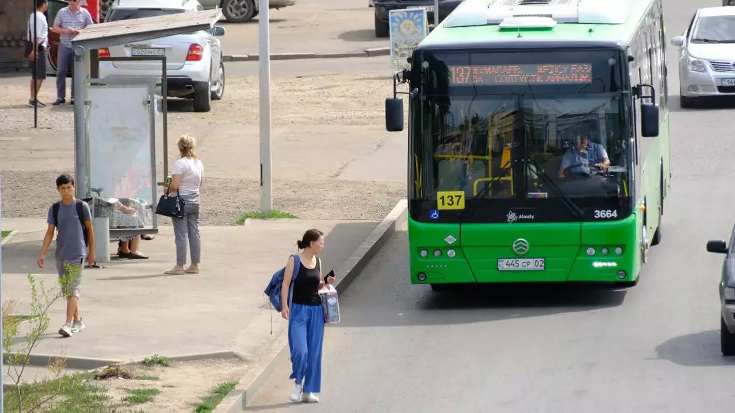 Проезд в общественном транспорте Алматы: депутаты согласовали новый тариф в 120 тенге