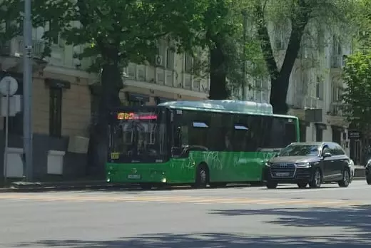 В Алматы хотят отменить наличный расчет в общественном транспорте