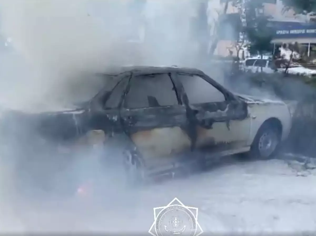 Машина с детьми загорелась в Астане