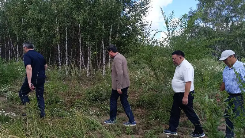 Ерлан Нысанбаев Астана іргесінде жасыл аймақтың жұмысымен танысты