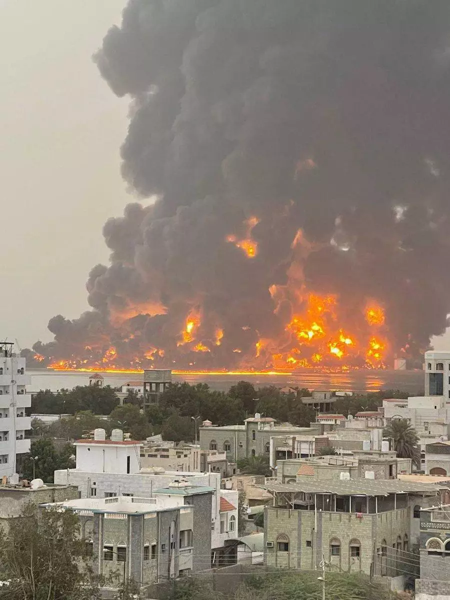 Израиль нанес удары по городу Ходейда в Йемене