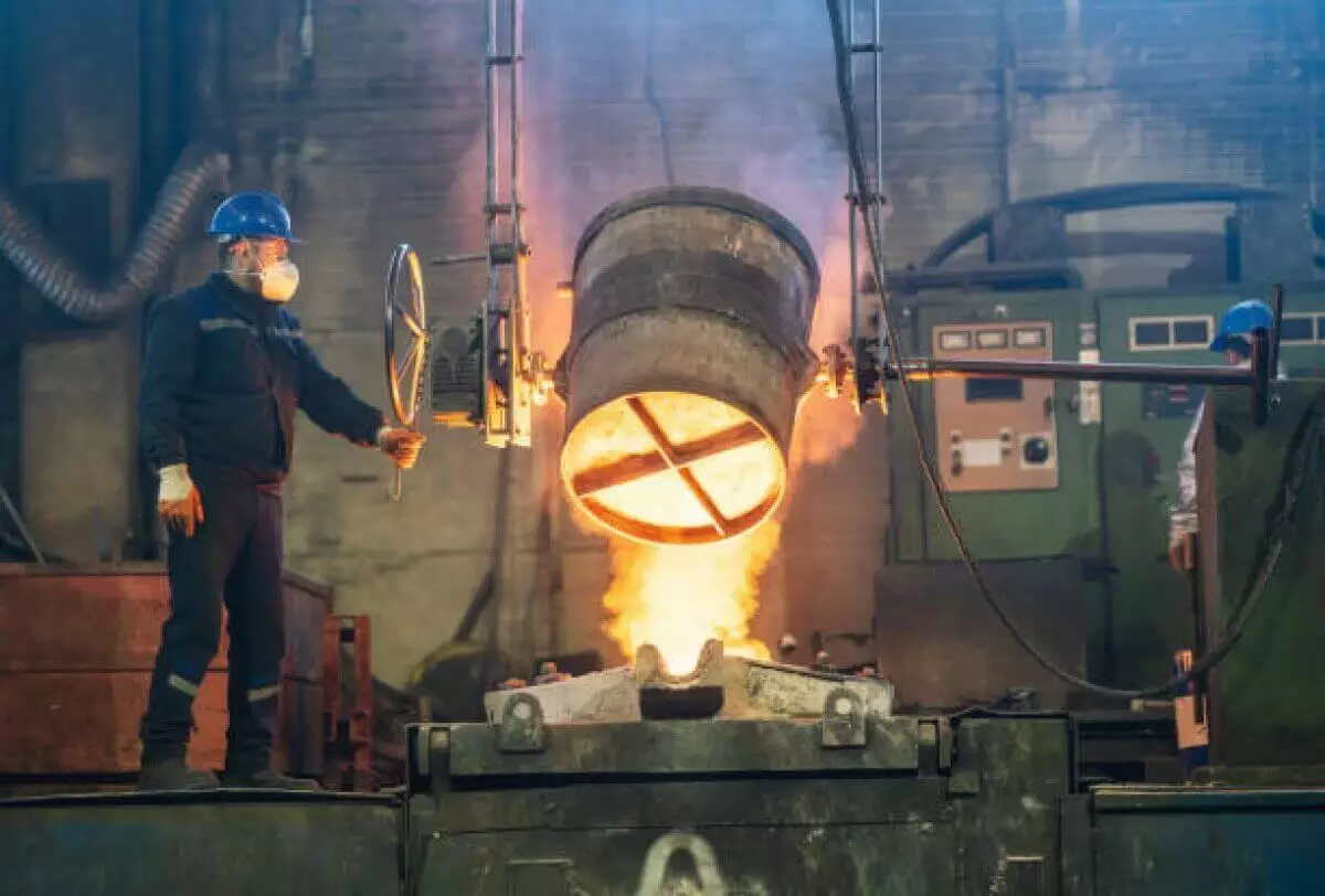 Пламя на ферросплавном заводе в Караганде: появилось видео с пострадавшими